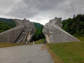Tjentiste Monument